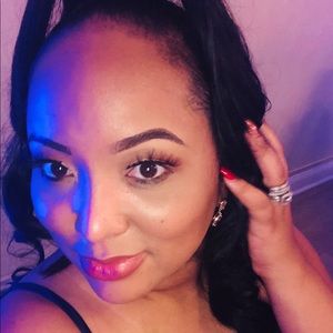 Meet your Posher, Weldianne